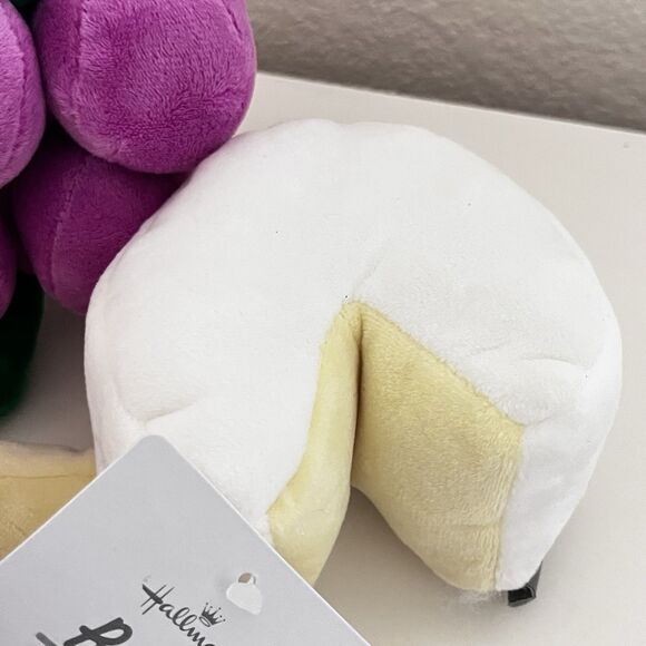 Hallmark Better Together Grapes and Cheese Magnetic Plush Pair Set w/ TAG - Picture 4 of 9